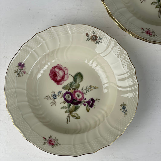 Royal Copenhagen “Frijsenborg” dyb tallerken - Mission Afrika Genbrug