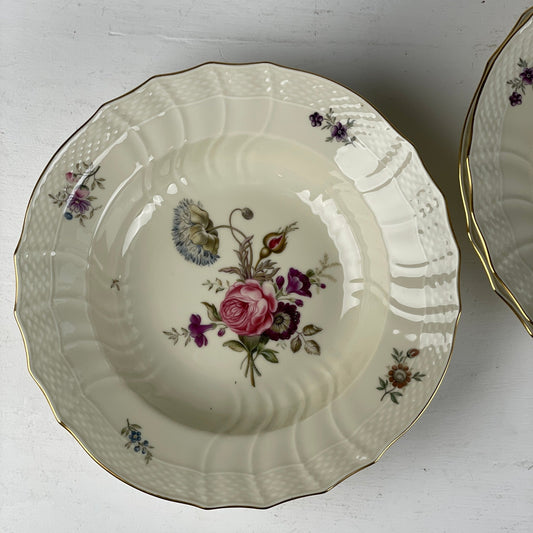 Royal Copenhagen “Frijsenborg” dyb tallerken - Mission Afrika Genbrug