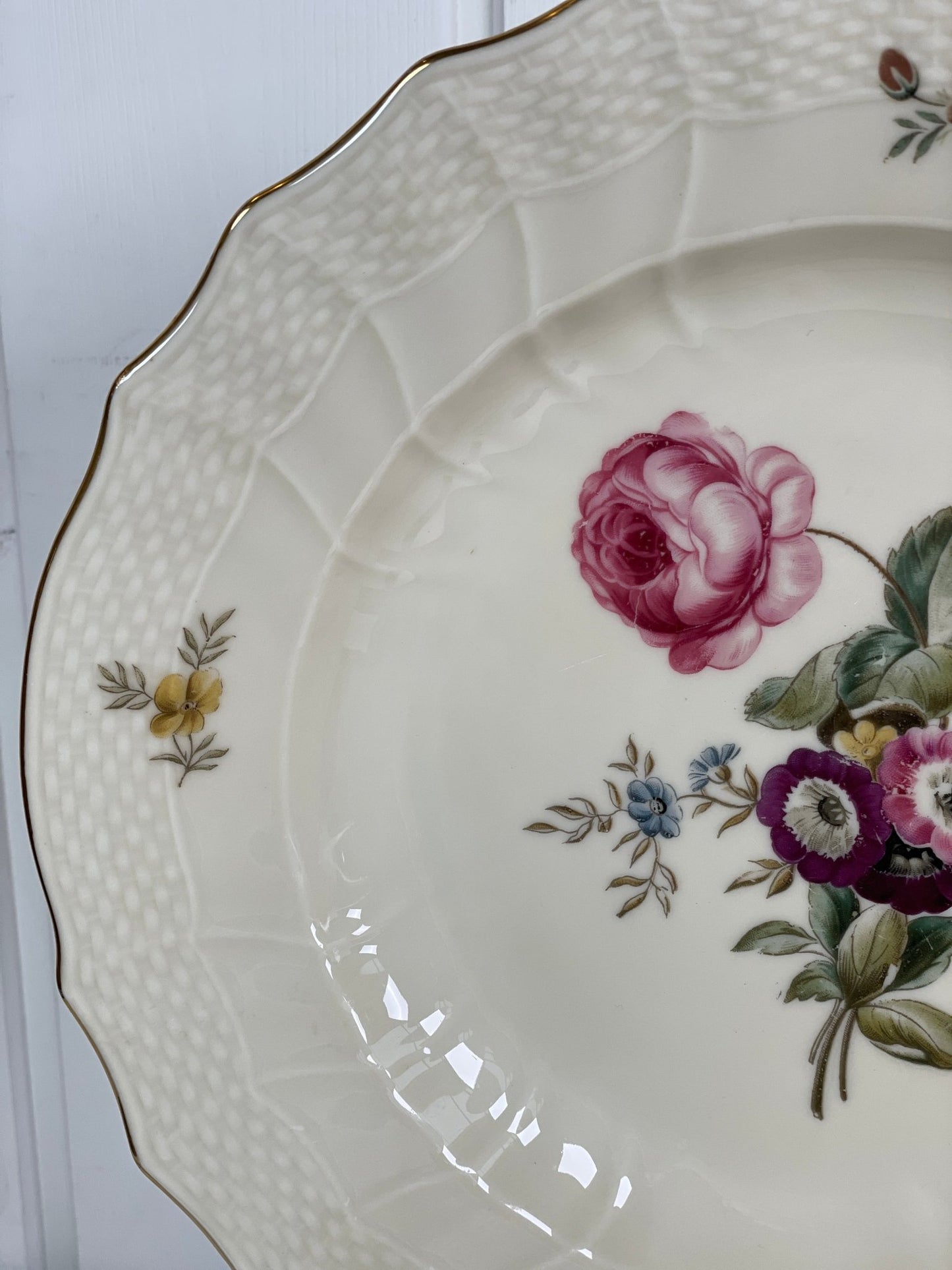 Royal Copenhagen “Frijsenborg” middagstallerken - Mission Afrika Genbrug