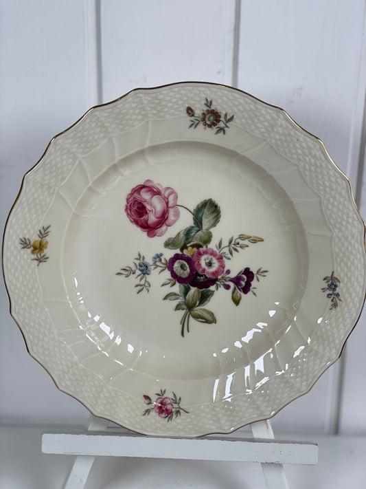 Royal Copenhagen “Frijsenborg” middagstallerken - Mission Afrika Genbrug