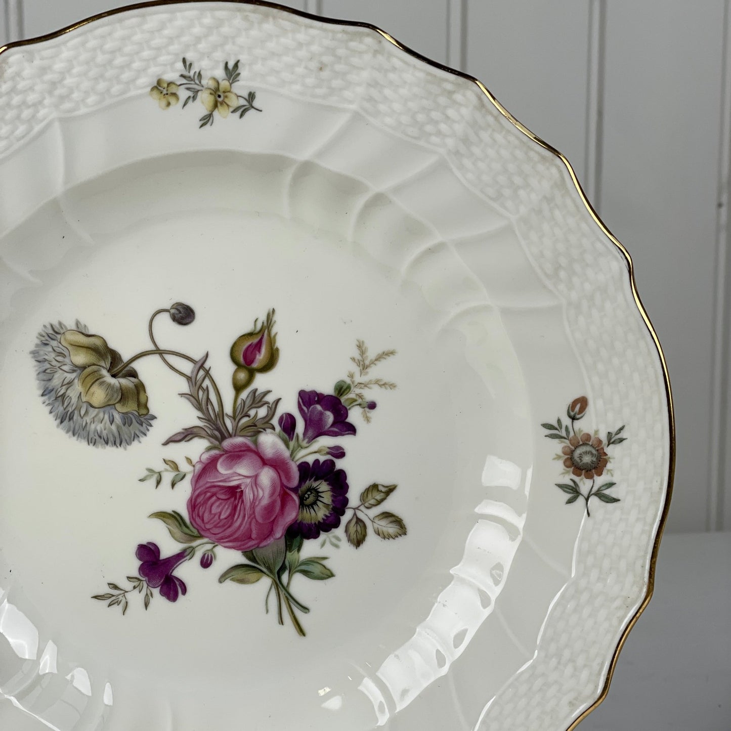 Royal Copenhagen “Frijsenborg” middagstallerken - Mission Afrika Genbrug