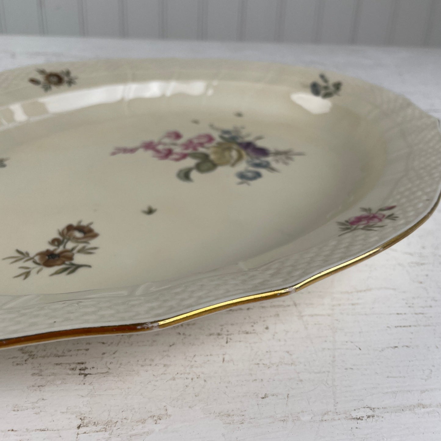 Royal Copenhagen “Frijsenborg” ovalt fad. - Mission Afrika Genbrug