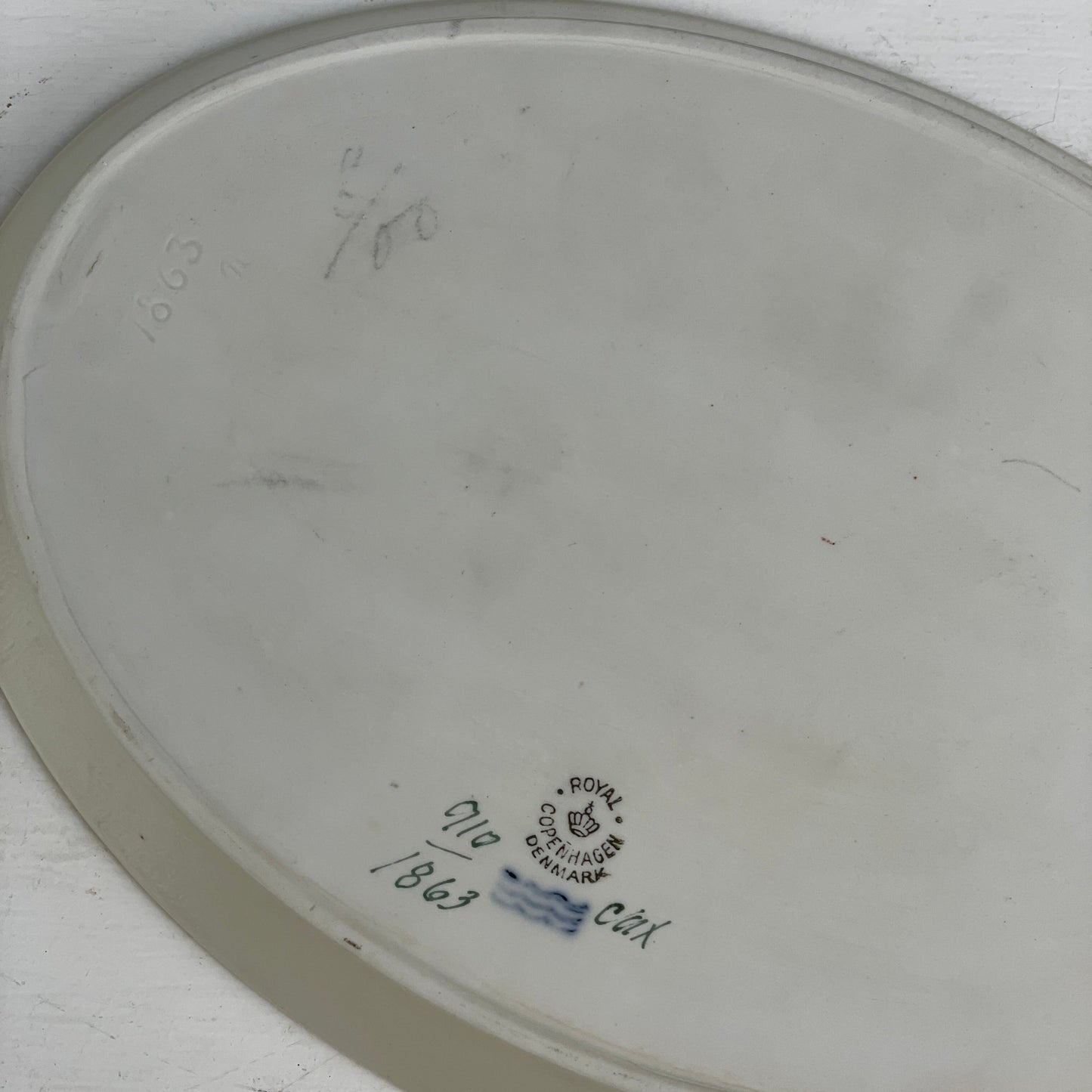 Royal Copenhagen Frisenborg ovalt fad - Mission Afrika Genbrug
