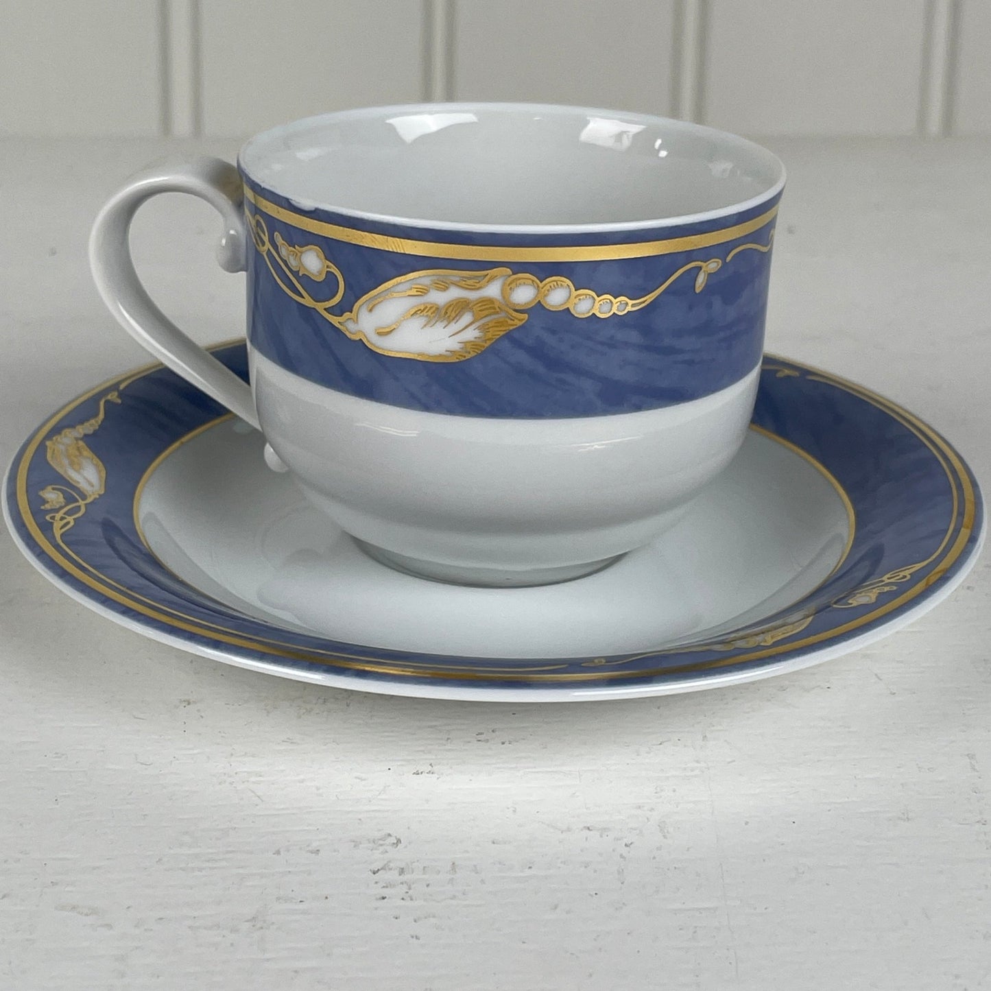 Royal Copenhagen “magnolia” kaffekop med underkop - Mission Afrika Genbrug