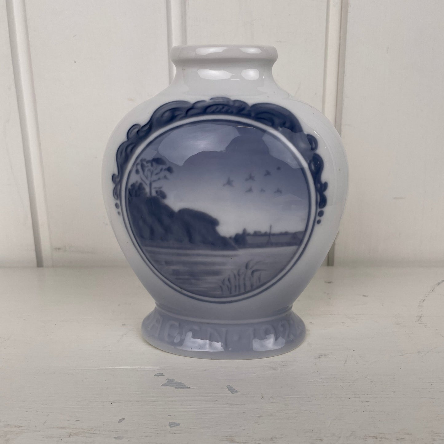 Royal Copenhagen vase - Mission Afrika Genbrug