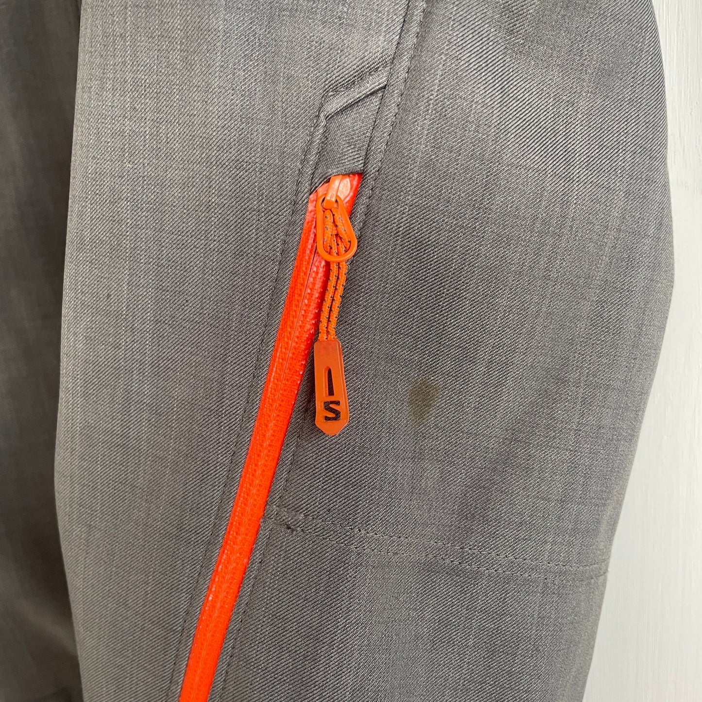 Salomon ClimaPro jakke str M - Mission Afrika Genbrug