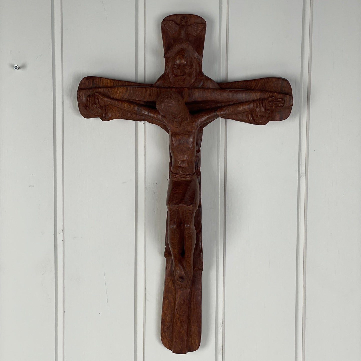 Stor håndskåret krusifiks - Mission Afrika Genbrug