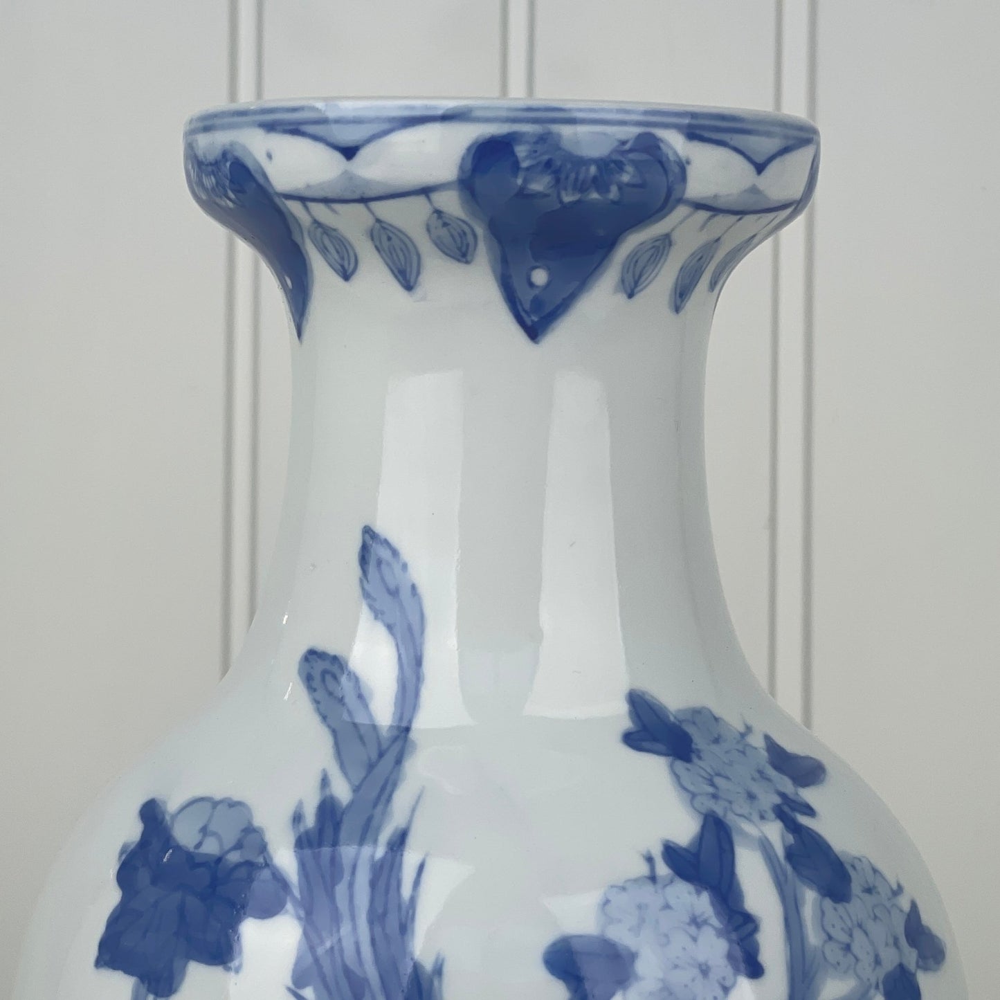 Stor kinesisk vintage porcelænsvase - Mission Afrika Genbrug