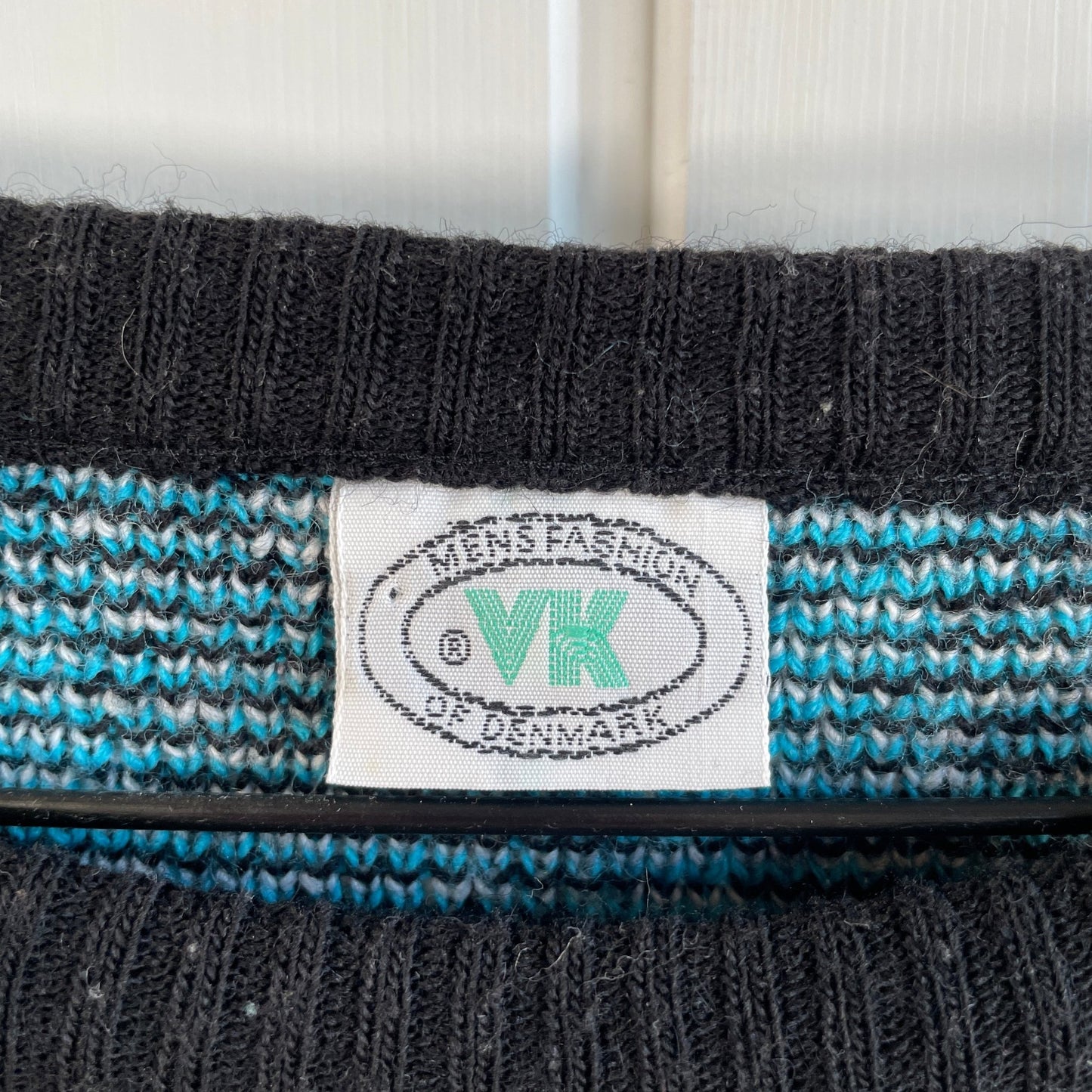 Sweater str L - Mission Afrika Genbrug