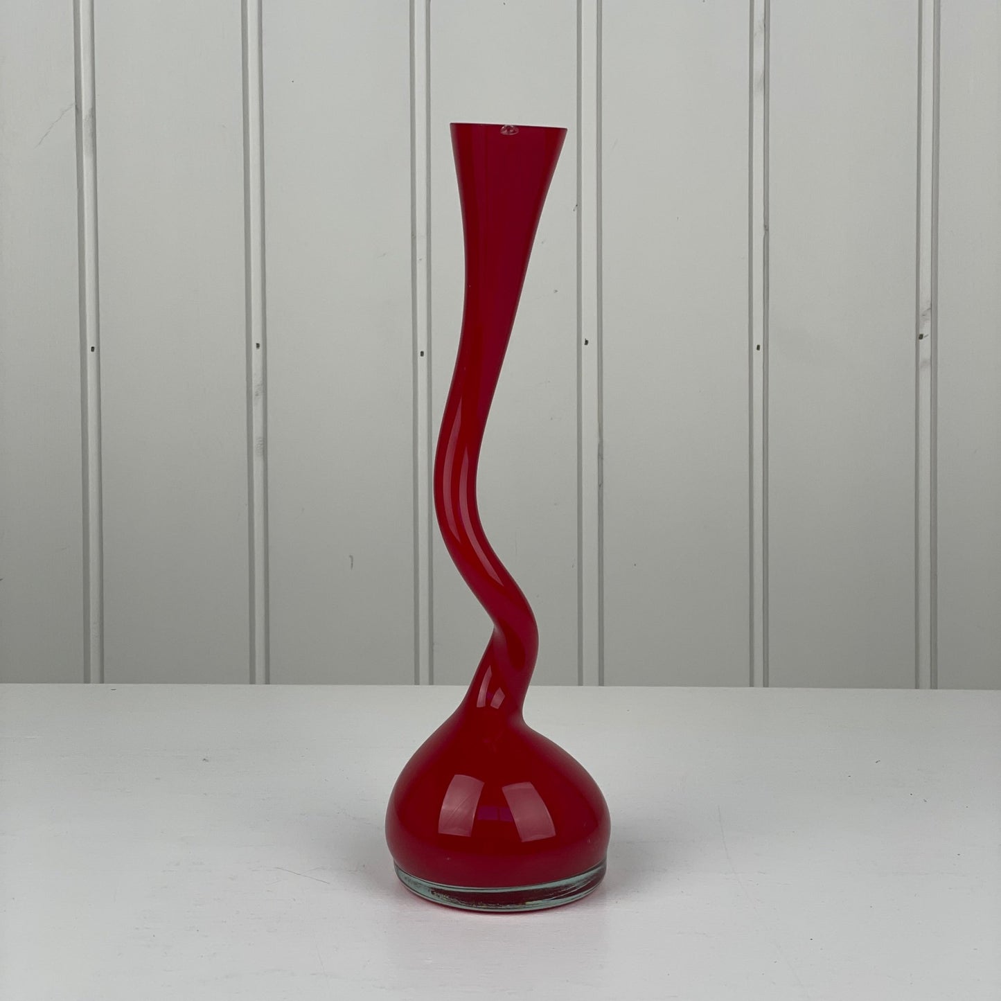 “swing” vase, Britt Bonnesen, Normann Copenhagen - Mission Afrika Genbrug