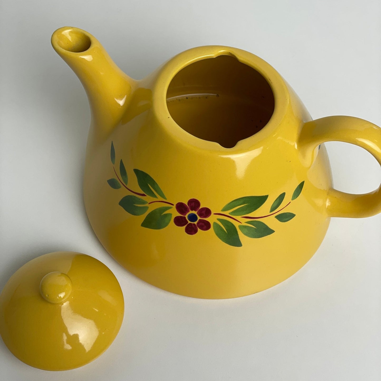 Thepotte “Solvik” fra Christineholm Design Studio. - Mission Afrika Genbrug