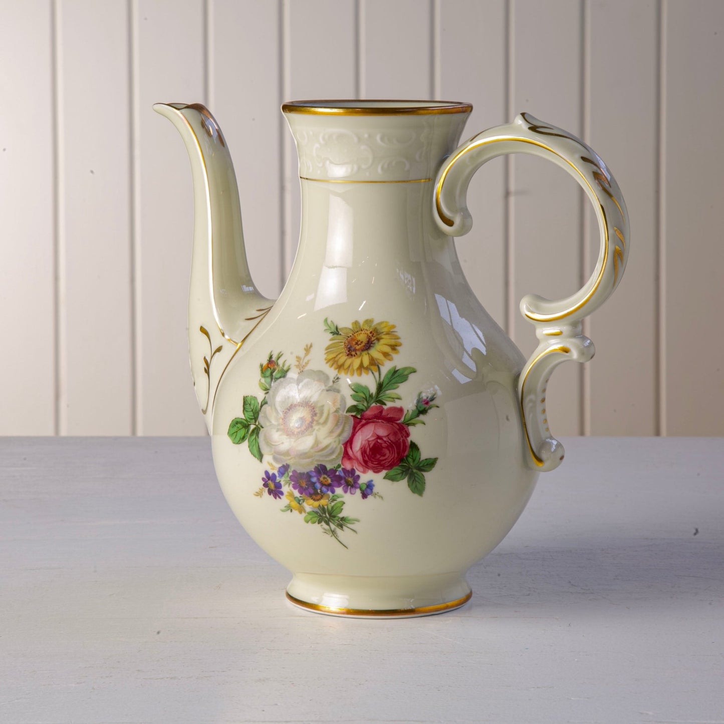 Charmerende porcelæns kande - Frk. Rose